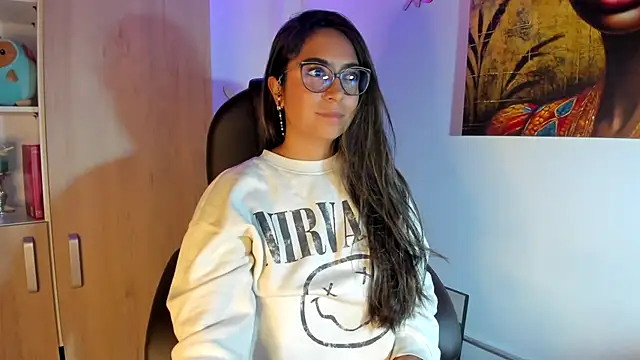 Snapshot of Isabellaa22_1 chatting on 10-22-25, 03:29 Isabellaa22 1 online show from 10-22-25, 03:29