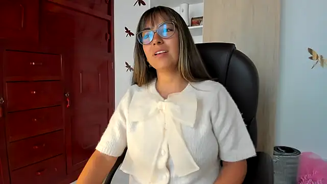 Snapshot of Isabellaa22_1 chatting on 01-07-26, 05:59 Isabellaa22 1 online show from 01-07-26, 05:59