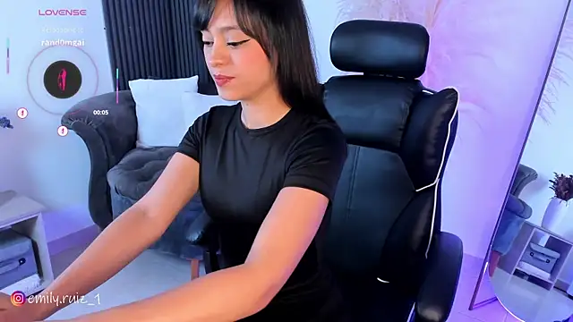 emilyruiz1 online show from 01-06-26, 04:11