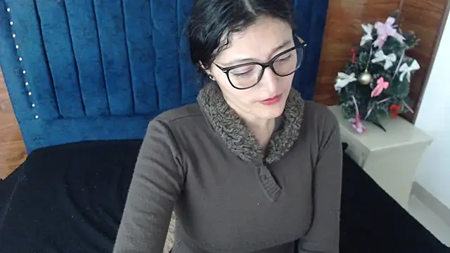 lunazulsj online show from 12-23-24, 06:16