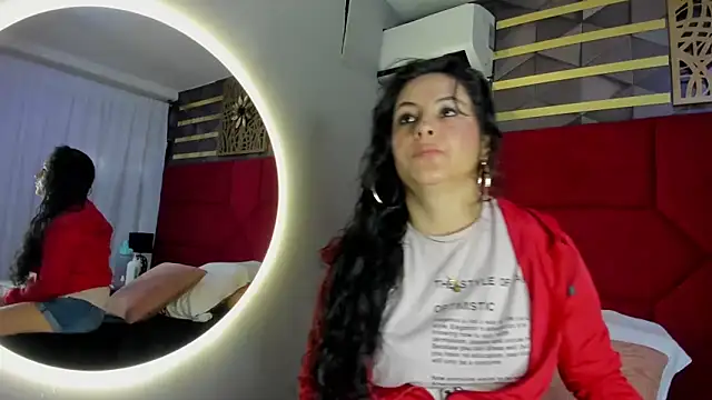 Snapshot of hanny_milf chatting on 02-25-25, 11:52 hanny milf online show from 02-25-25, 11:52