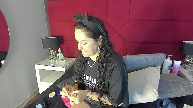 Snapshot of hanny_milf chatting on 03-11-25, 12:06 hanny milf online show from 03-11-25, 12:06