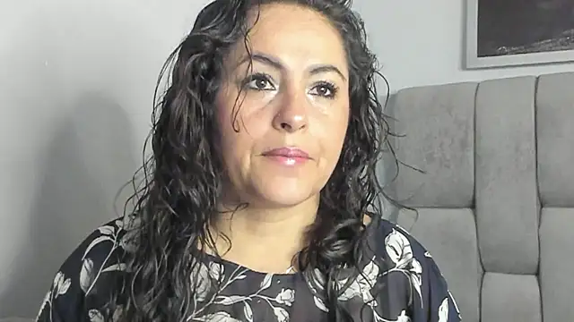 Snapshot of hanny_milf chatting on 09-24-25, 11:46 hanny milf online show from 09-24-25, 11:46