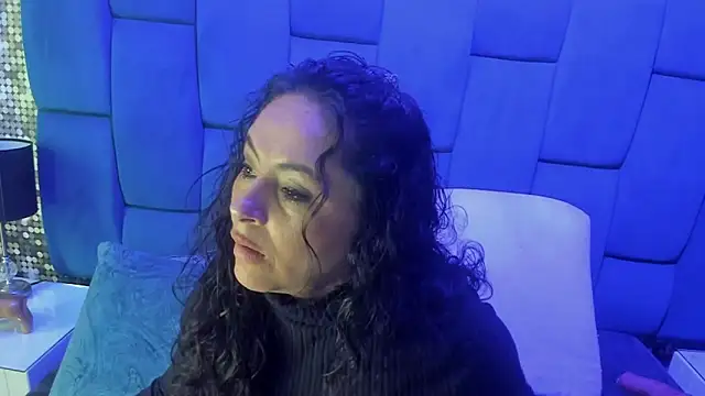 Snapshot of hanny_milf chatting on 10-24-25, 11:17 hanny milf online show from 10-24-25, 11:17