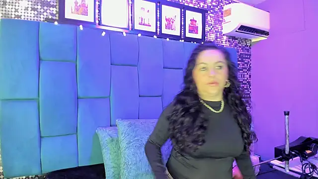 Snapshot of hanny_milf chatting on 11-18-25, 11:47 hanny milf online show from 11-18-25, 11:47