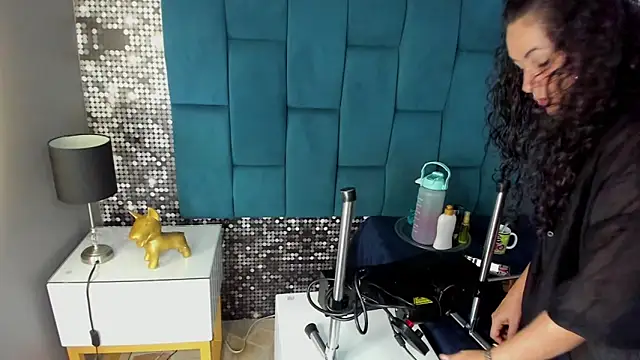 Snapshot of hanny_milf chatting on 11-22-25, 11:42 hanny milf online show from 11-22-25, 11:42