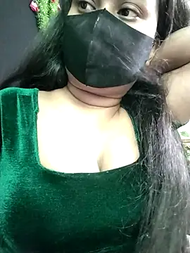 Snapshot of Idhika_Paul chatting on 10-31-25, 01:17 Idhika Paul online show from 10-31-25, 01:17