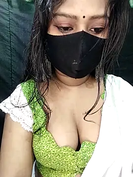 Snapshot of Idhika_Paul chatting on 11-18-25, 03:45 Idhika Paul online show from 11-18-25, 03:45