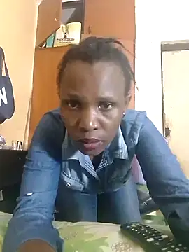 Snapshot of queenchampe chatting on 03-12-25, 07:38 queenchampe online show from 03-12-25, 07:38