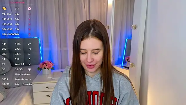 Snapshot of Milkissss chatting on 02-26-26, 11:04 Milkissss online show from 02-26-26, 11:04