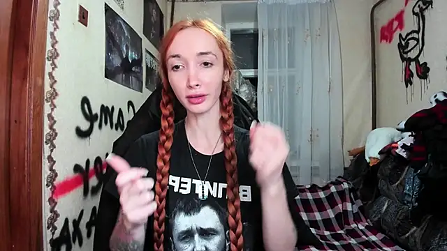 Roxy Silver online show from 11-20-25, 08:08