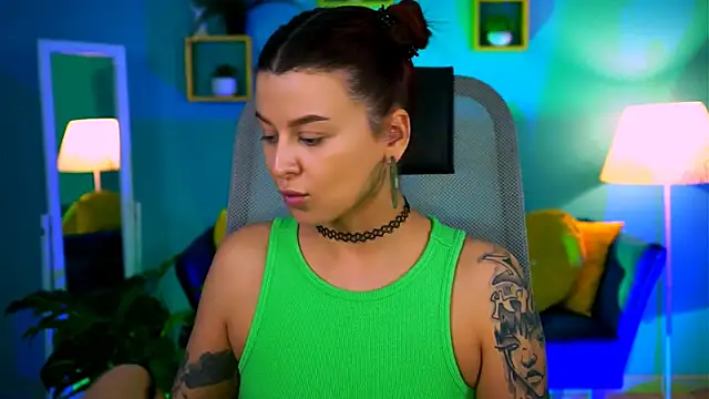 NicoleMun online show from 02-27-26, 01:44