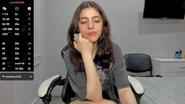 Snapshot of broosnica1 chatting on 10-12-25, 08:46 broosnica1 online show from 10-12-25, 08:46