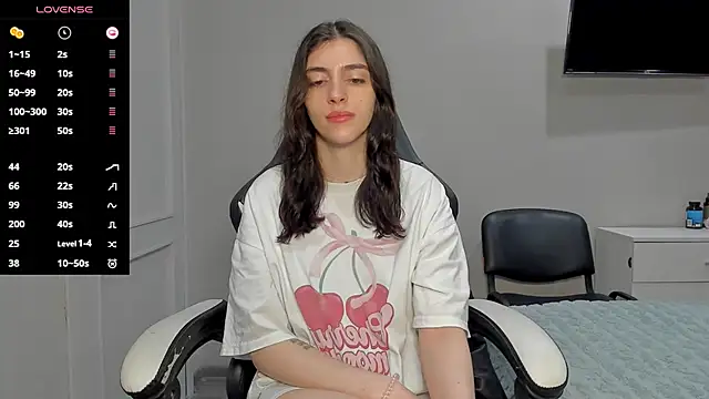 Snapshot of broosnica1 chatting on 10-21-25, 07:53 broosnica1 online show from 10-21-25, 07:53