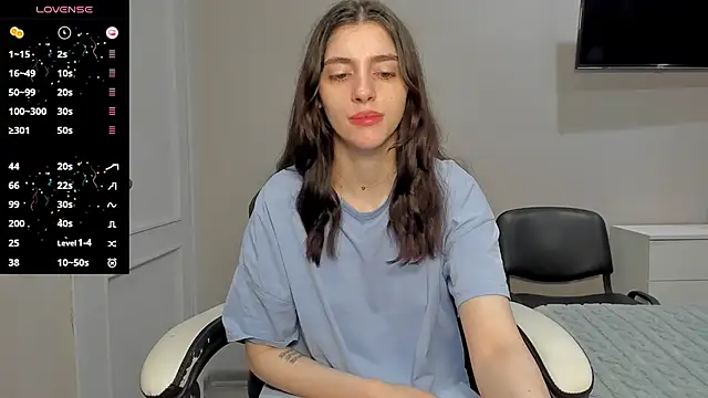 Snapshot of broosnica1 chatting on 11-13-25, 08:46 broosnica1 online show from 11-13-25, 08:46