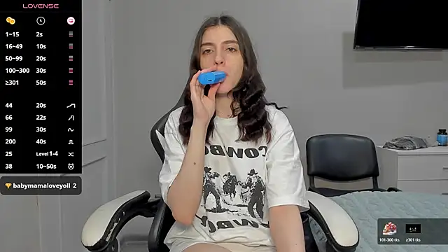 Snapshot of broosnica1 chatting on 11-19-25, 07:30 broosnica1 online show from 11-19-25, 07:30