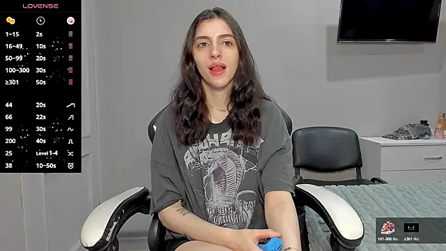 Snapshot of broosnica1 chatting on 11-21-25, 06:12 broosnica1 online show from 11-21-25, 06:12