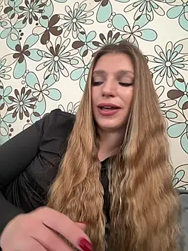 Snapshot of adel_secret chatting on 01-17-26, 12:43 adel secret online show from 01-17-26, 12:43