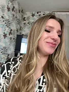 Snapshot of adel_secret chatting on 02-06-26, 09:18 adel secret online show from 02-06-26, 09:18