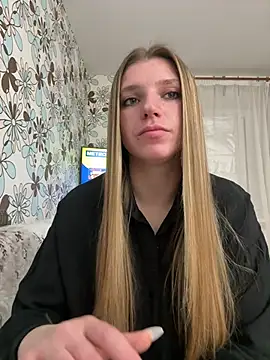 Snapshot of adel_secret chatting on 02-13-26, 09:33 adel secret online show from 02-13-26, 09:33