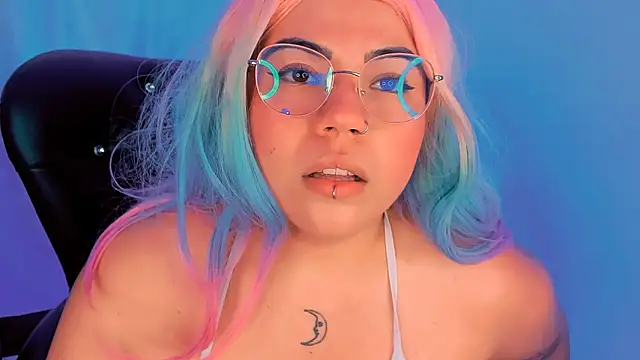 Snapshot of Samanta_cutee chatting on 02-07-25, 07:38 Samanta cutee online show from 02-07-25, 07:38