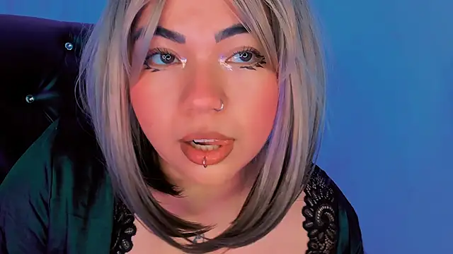 Snapshot of Samanta_cutee chatting on 02-08-25, 11:33 Samanta cutee online show from 02-08-25, 11:33