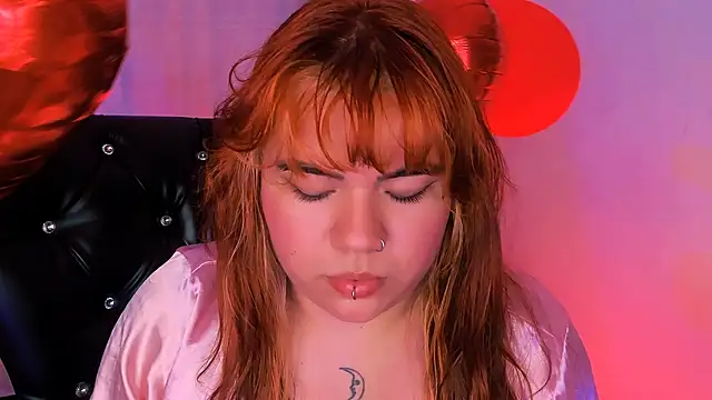 Snapshot of Samanta_cutee chatting on 02-15-25, 08:43 Samanta cutee online show from 02-15-25, 08:43