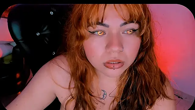 Snapshot of Samanta_cutee chatting on 02-21-25, 03:21 Samanta cutee online show from 02-21-25, 03:21