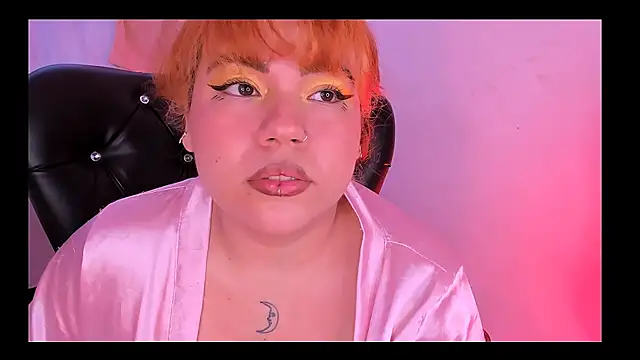 Snapshot of Samanta_cutee chatting on 03-01-25, 07:48 Samanta cutee online show from 03-01-25, 07:48