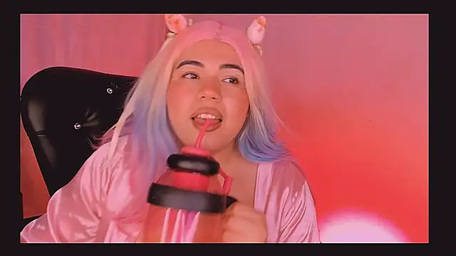 Snapshot of Samanta_cutee chatting on 03-10-25, 12:37 Samanta cutee online show from 03-10-25, 12:37