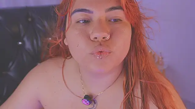 Snapshot of Samanta_cutee chatting on 09-17-25, 01:35 Samanta cutee online show from 09-17-25, 01:35