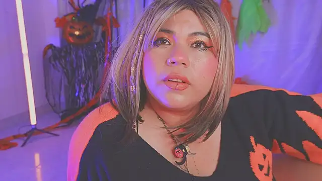 Snapshot of Samanta_cutee chatting on 10-13-25, 10:59 Samanta cutee online show from 10-13-25, 10:59