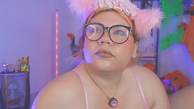 Snapshot of Samanta_cutee chatting on 10-21-25, 09:43 Samanta cutee online show from 10-21-25, 09:43