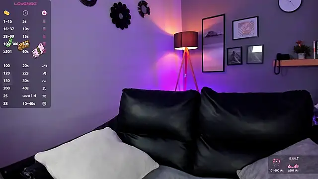 Snapshot of Lissy__Dream chatting on 10-10-25, 11:37 Lissy Dream online show from 10-10-25, 11:37