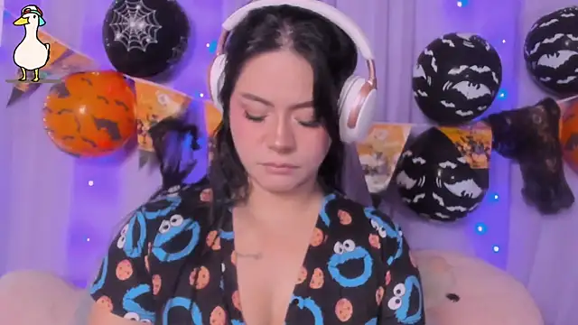 Snapshot of _niiky chatting on 10-17-25, 12:19 niiky online show from 10-17-25, 12:19