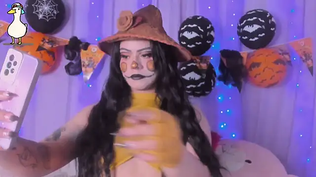 Snapshot of _niiky chatting on 10-27-25, 12:53 niiky online show from 10-27-25, 12:53