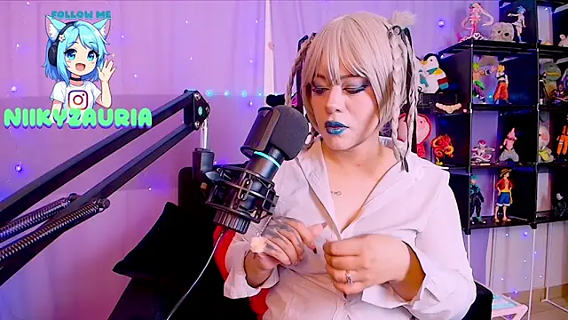 Snapshot of _niiky chatting on 11-07-25, 10:26 niiky online show from 11-07-25, 10:26