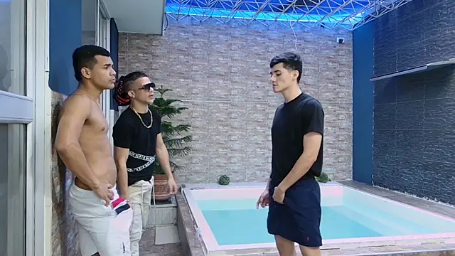 Snapshot of Boysgang_sex chatting on 01-27-25, 02:46 Boysgang sex online show from 01-27-25, 02:46