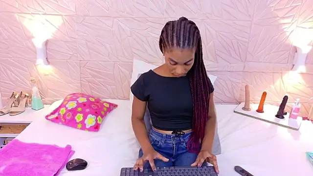 Snapshot of Amarantha_love69 chatting on 09-22-25, 02:41 Amarantha love69 online show from 09-22-25, 02:41