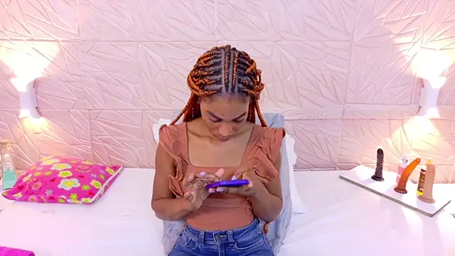 Snapshot of Amarantha_love69 chatting on 10-21-25, 02:18 Amarantha love69 online show from 10-21-25, 02:18