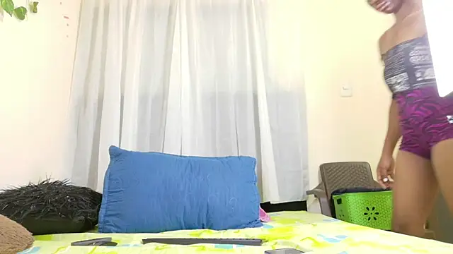 Snapshot of Amarantha_love69 chatting on 02-14-26, 12:29 Amarantha love69 online show from 02-14-26, 12:29