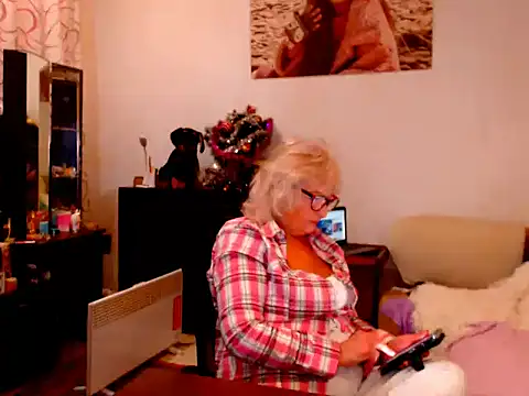 Natali7634 online show from 12-19-24, 07:07
