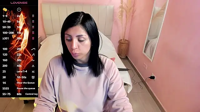 tiffani  love online show from 12-30-24, 12:20