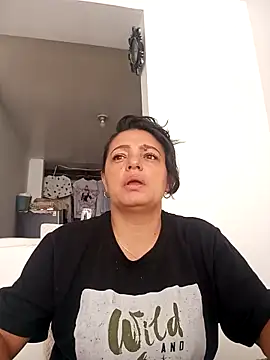 Emily0215 online show from 02-13-26, 02:57