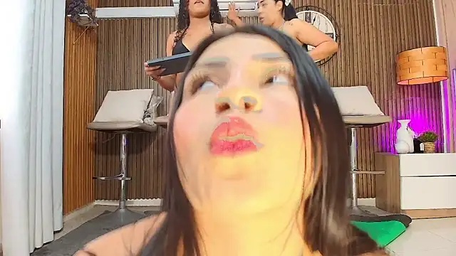 canelasquirt online show from 02-25-26, 06:39