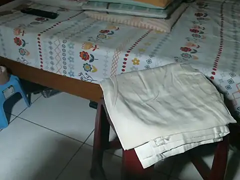 triangle0623 online show from 10-13-25, 10:15