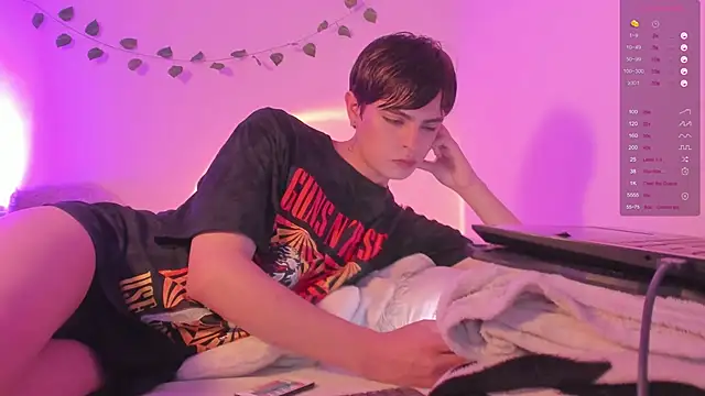 Snapshot of ianstar_599 chatting on 03-03-25, 11:03 ianstar 599 online show from 03-03-25, 11:03