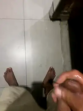 Snapshot of bahlix chatting on 10-19-25, 11:16 bahlix online show from 10-19-25, 11:16