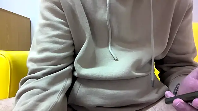 elpepee00 online show from 02-05-25, 04:36
