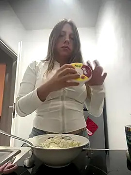 Snapshot of Sashabunny chatting on 10-14-25, 07:25 Sashabunny online show from 10-14-25, 07:25